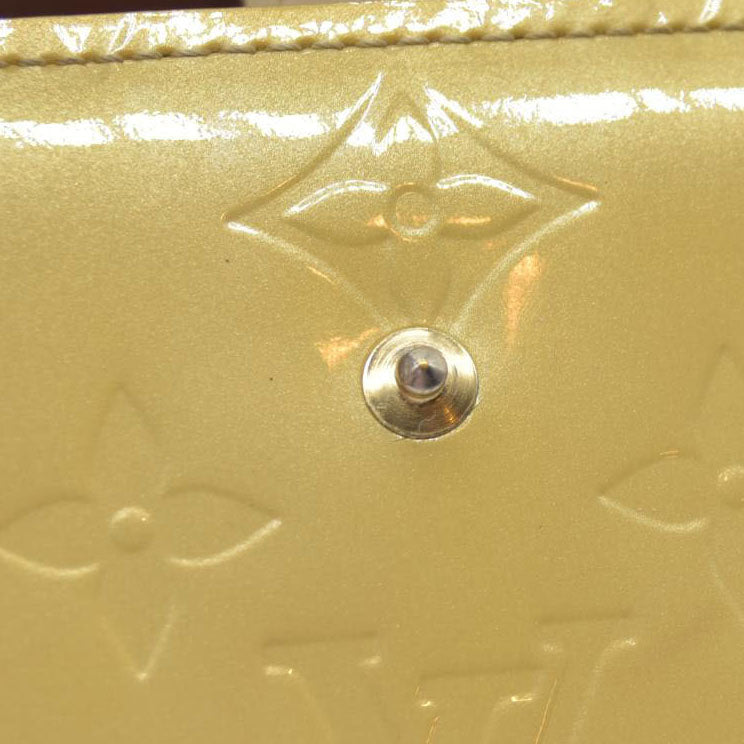 $935 Louis Vuitton 2004 Monogram Vernis French Purse
