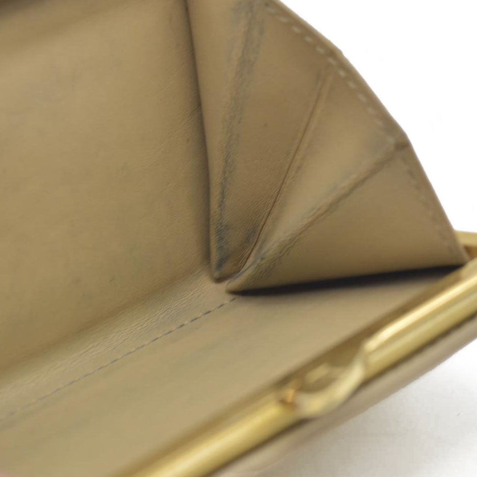 $935 Louis Vuitton 2004 Monogram Vernis French Purse