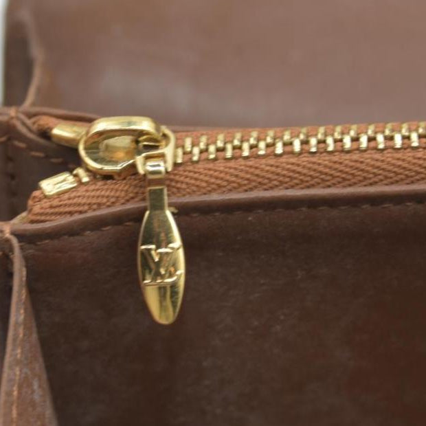$840 Louis Vuitton Vintage Monogram Vernis Sarah Wallet Dark Beige