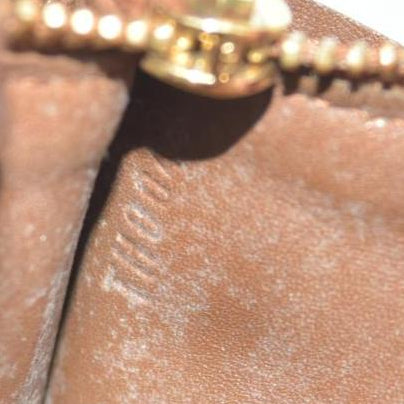 $840 Louis Vuitton Vintage Monogram Vernis Sarah Wallet Dark Beige