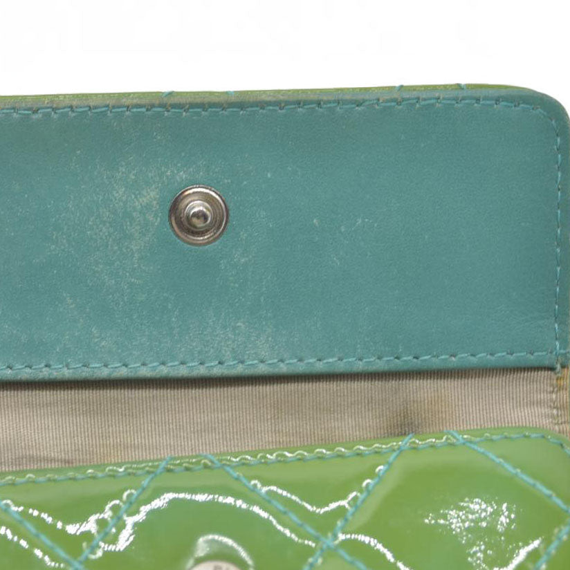 Chanel Interlocking CC Logo Patent Leather Wallet Green