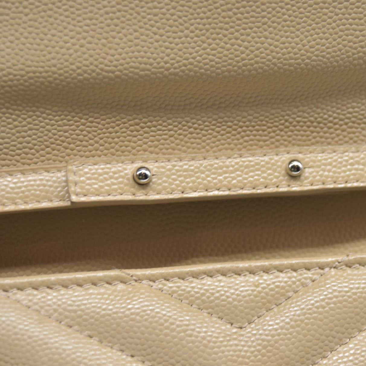 $1590 Saint Laurent Chevron Envelope Small Beige