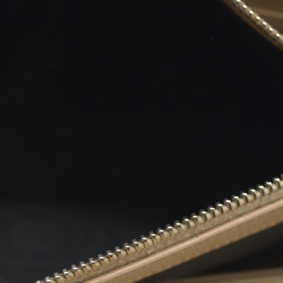 $1590 Saint Laurent Chevron Envelope Small Beige