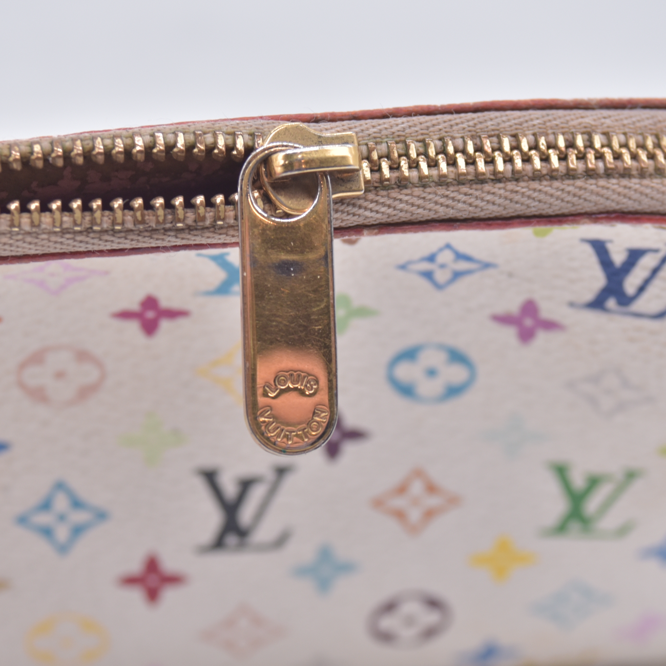 $625 2012 LOUIS VUITTON Monogram Multicolor Cosmetic Pouch White Litchi 2172