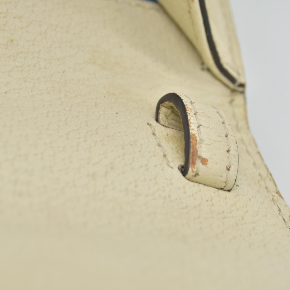 $2,590 Gucci Calfskin Small Sylvie Shoulder Bag Off White