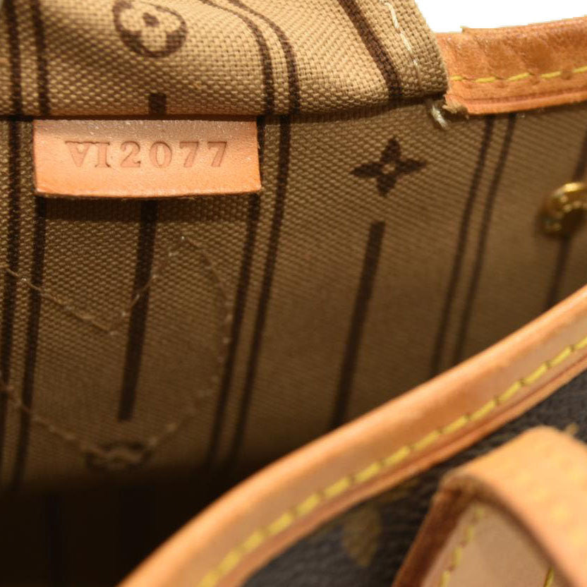 Louis Vuitton  Monogram Neverfull PM VI2077