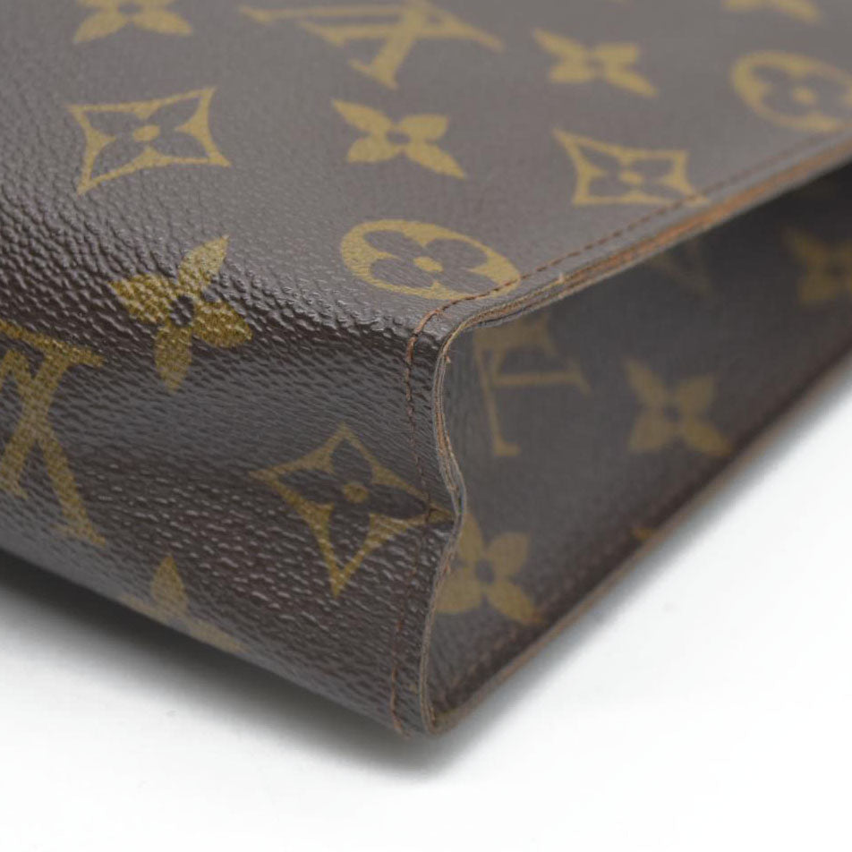 $1070 Louis Vuitton Monogram Toiletry 26 875AN
