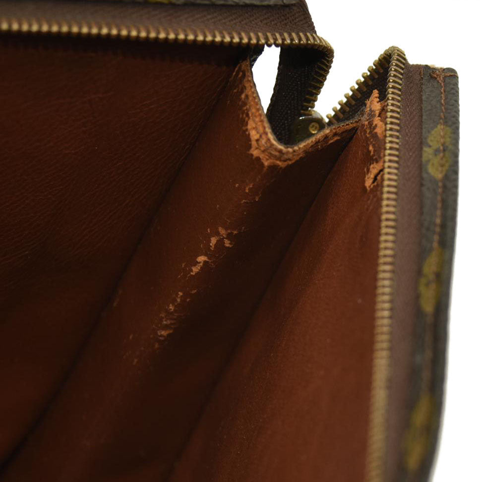 Louis Vuitton  Monogram Toiletry Pouch 26