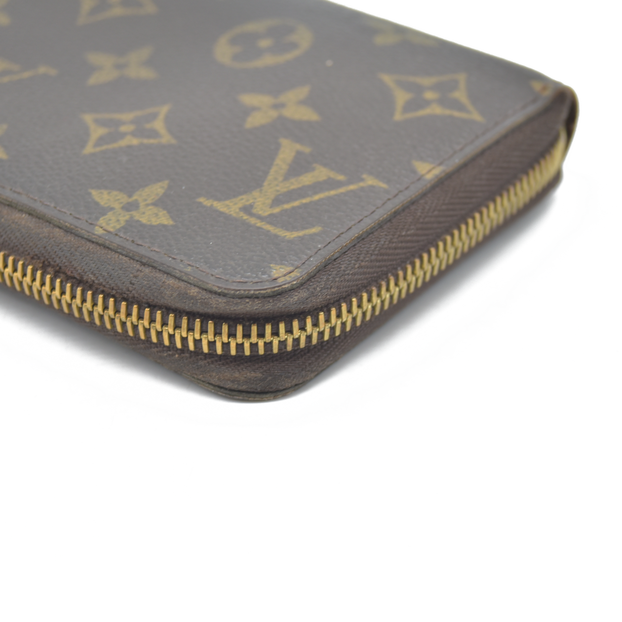 $915 Louis Vuitton 2008 LV Monogram Zippy Wallet CA5028