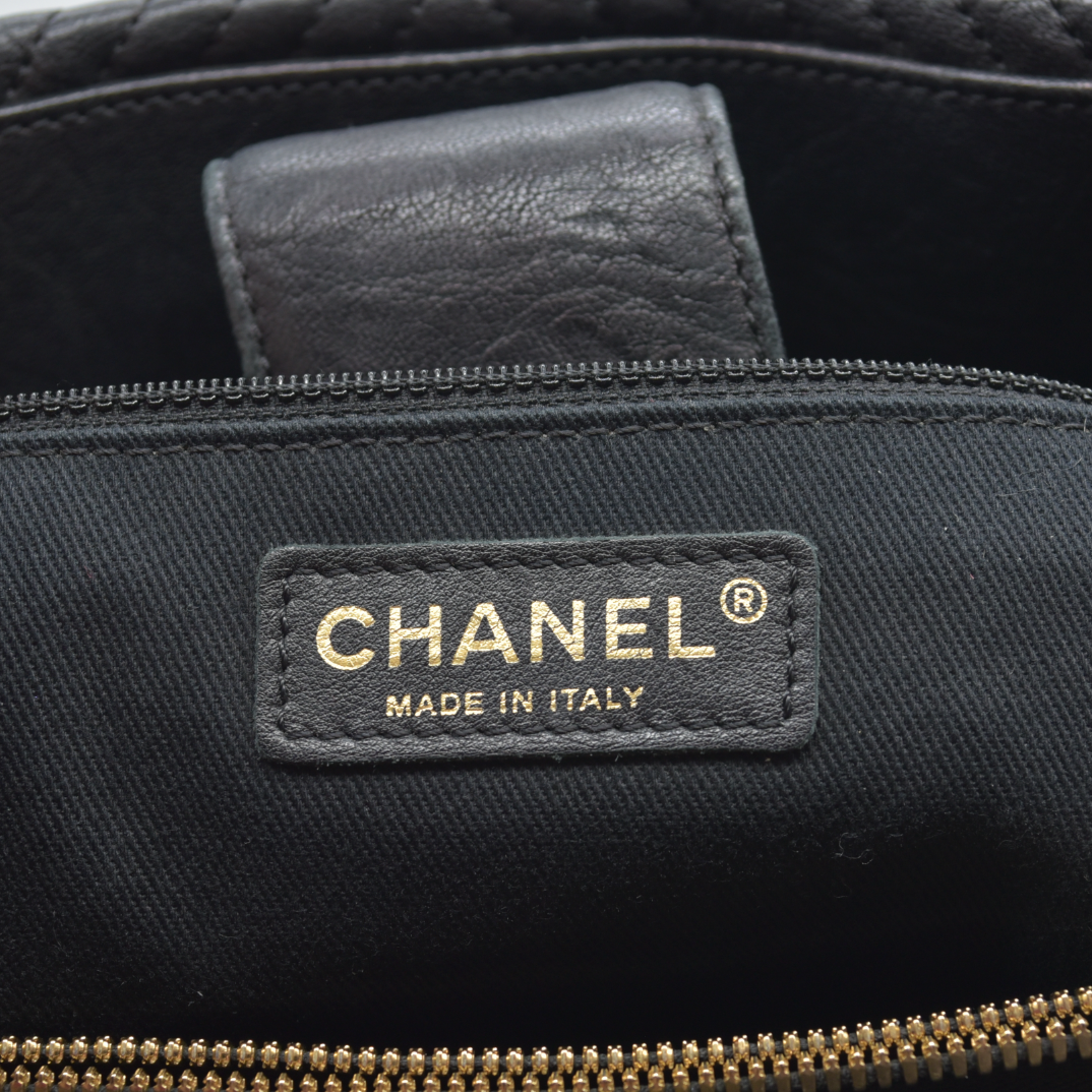 Chanel Wrinkled Lambskin Chevron Quilted Surpique Tote