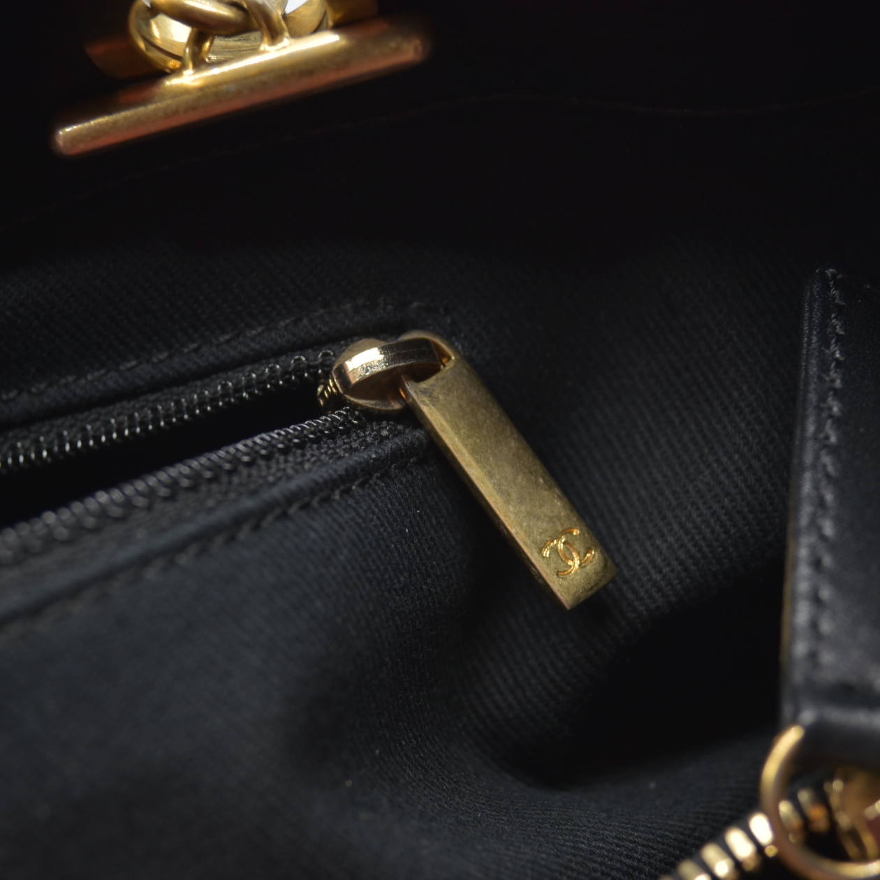 Chanel Wrinkled Lambskin Chevron Quilted Surpique Tote