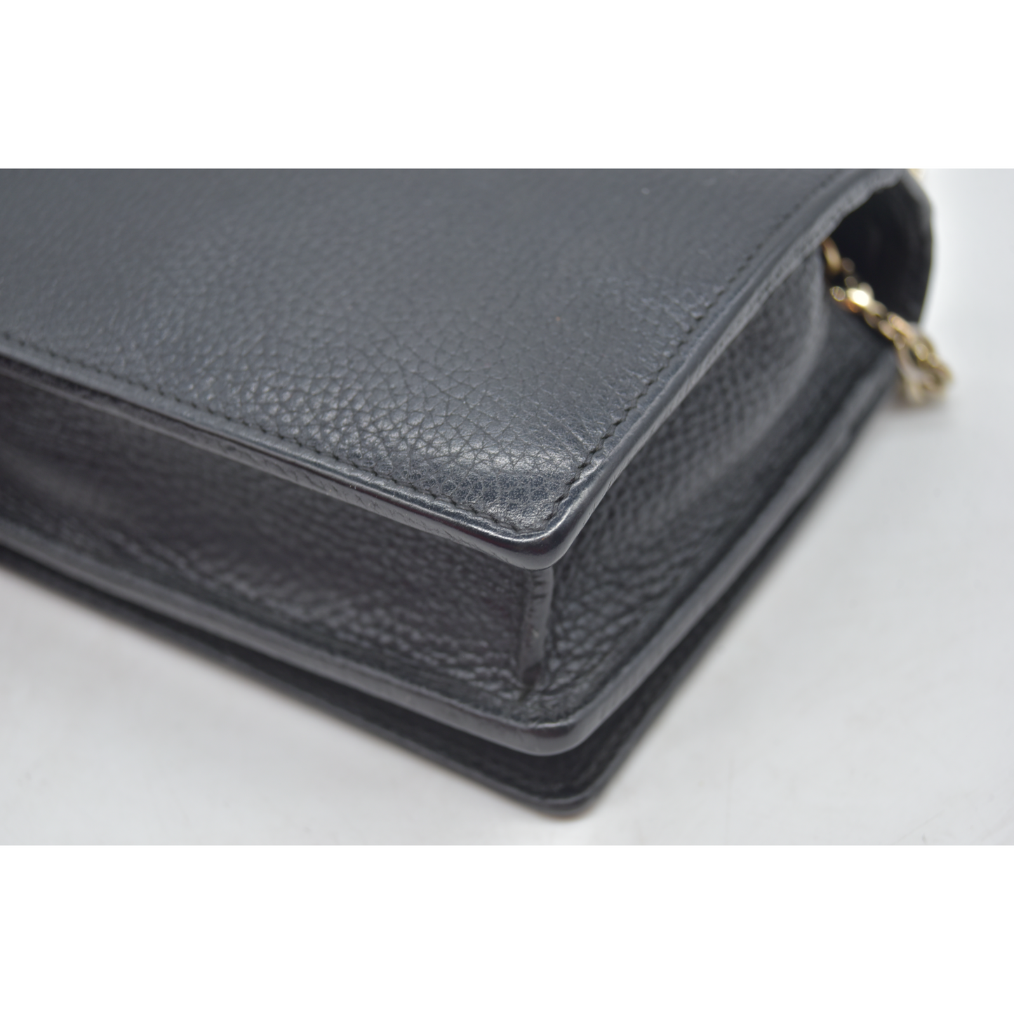 Gucci Pebbled Calfskin Soho Wallet On Chain Black