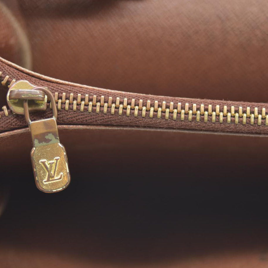 Louis Vuitton Monogram Portefeiulle Sarah Long Bifold Wallet Brown MI0972 Damaged button snap