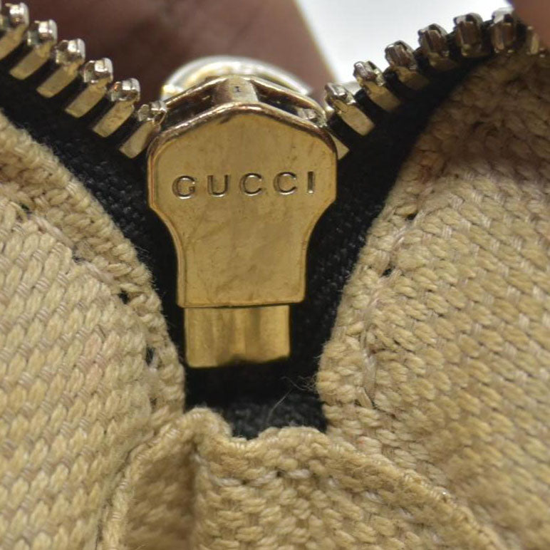 $1490 Gucci  Interlocking G Soho Disco Small