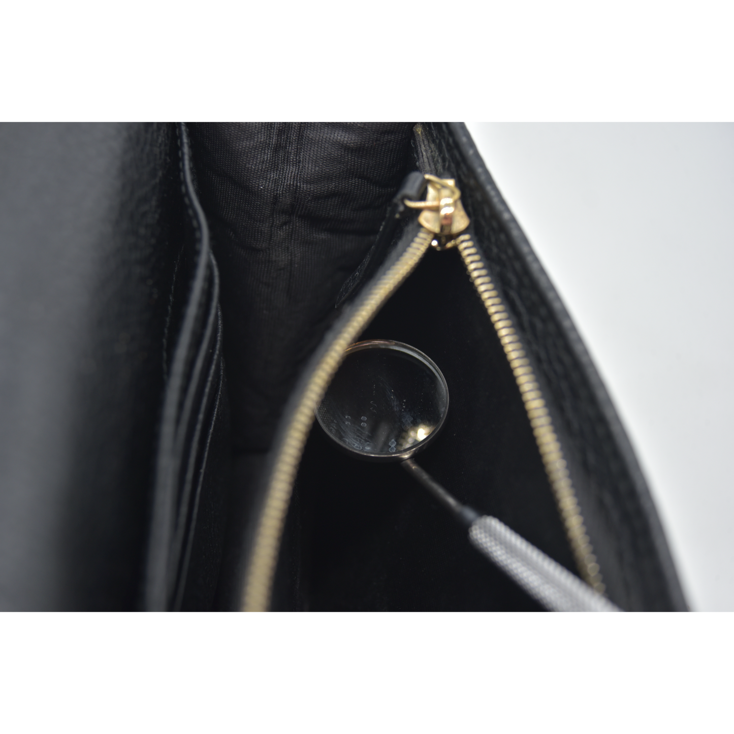 Gucci Pebbled Calfskin Soho Wallet On Chain Black