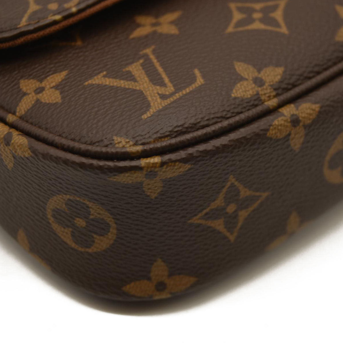 Louis Vuitton  Monogram Ivy Wallet On Chain RFID