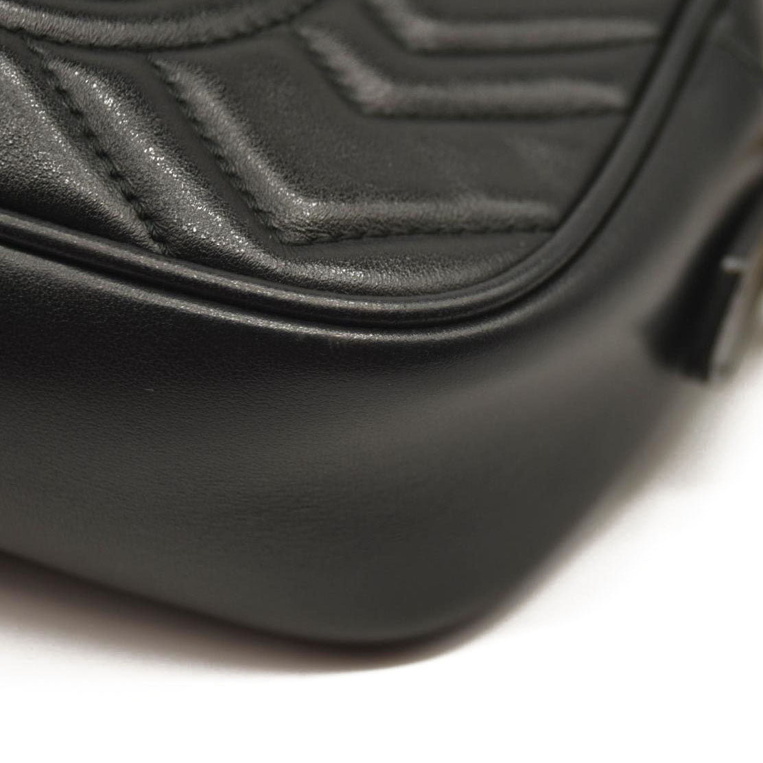 GUCCI Calfskin Matelasse Small GG Marmont Chain Shoulder Bag Black