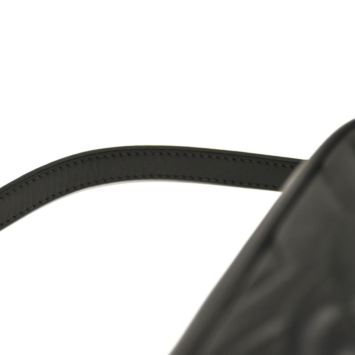 GUCCI Calfskin Matelasse Small GG Marmont Chain Shoulder Bag Black