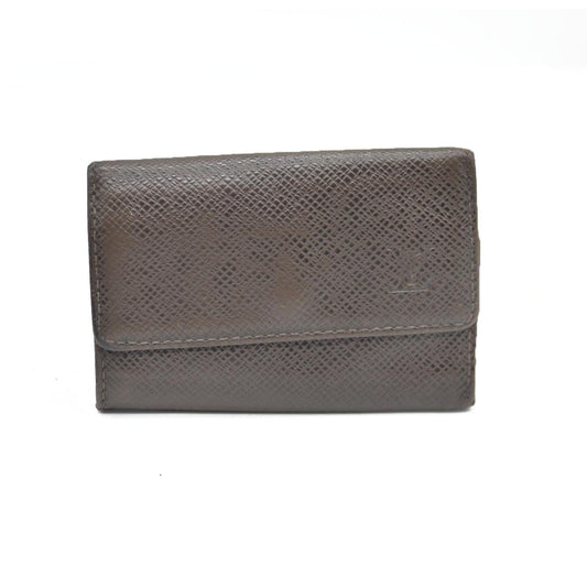 AUCTION $415 Louis Vuitton  Taiga 6 Key Holder Grizzli