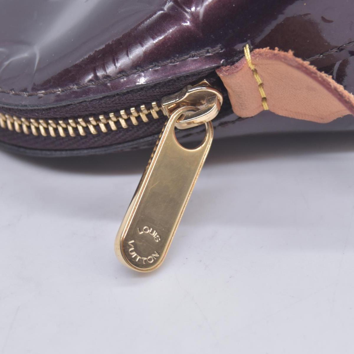 $540 Louis Vuitton Vernis Cosmetic Pouch Amarante CONSIGNMENT