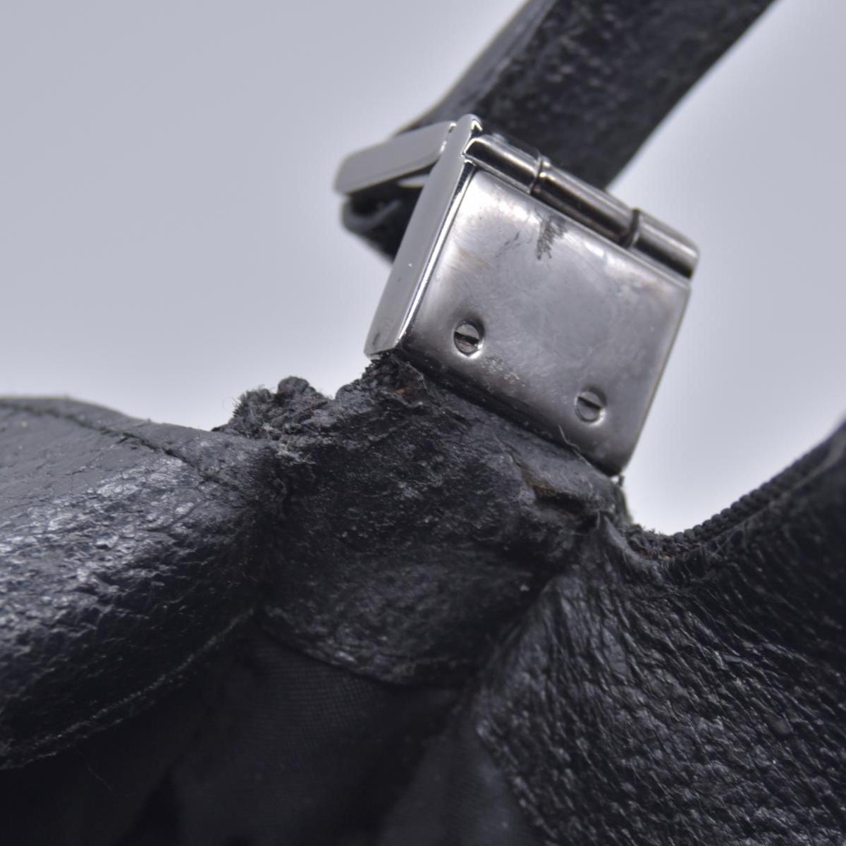 $980 GUCCI Nylon Jacky Piston Lock Shoulder Bag Black CONSIGNMENT 10021239