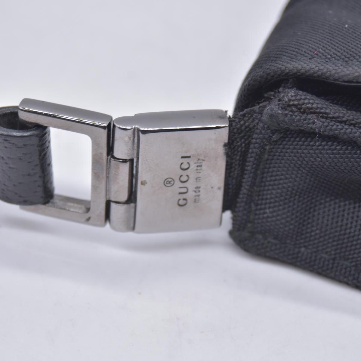 $980 GUCCI Nylon Jacky Piston Lock Shoulder Bag Black CONSIGNMENT 10021239