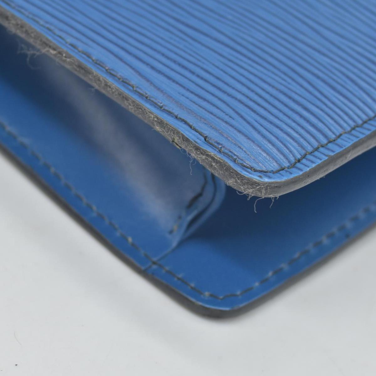 $880 1990 Louis Vuitton Epi Montaigne Blue Clutch Bag Pouch