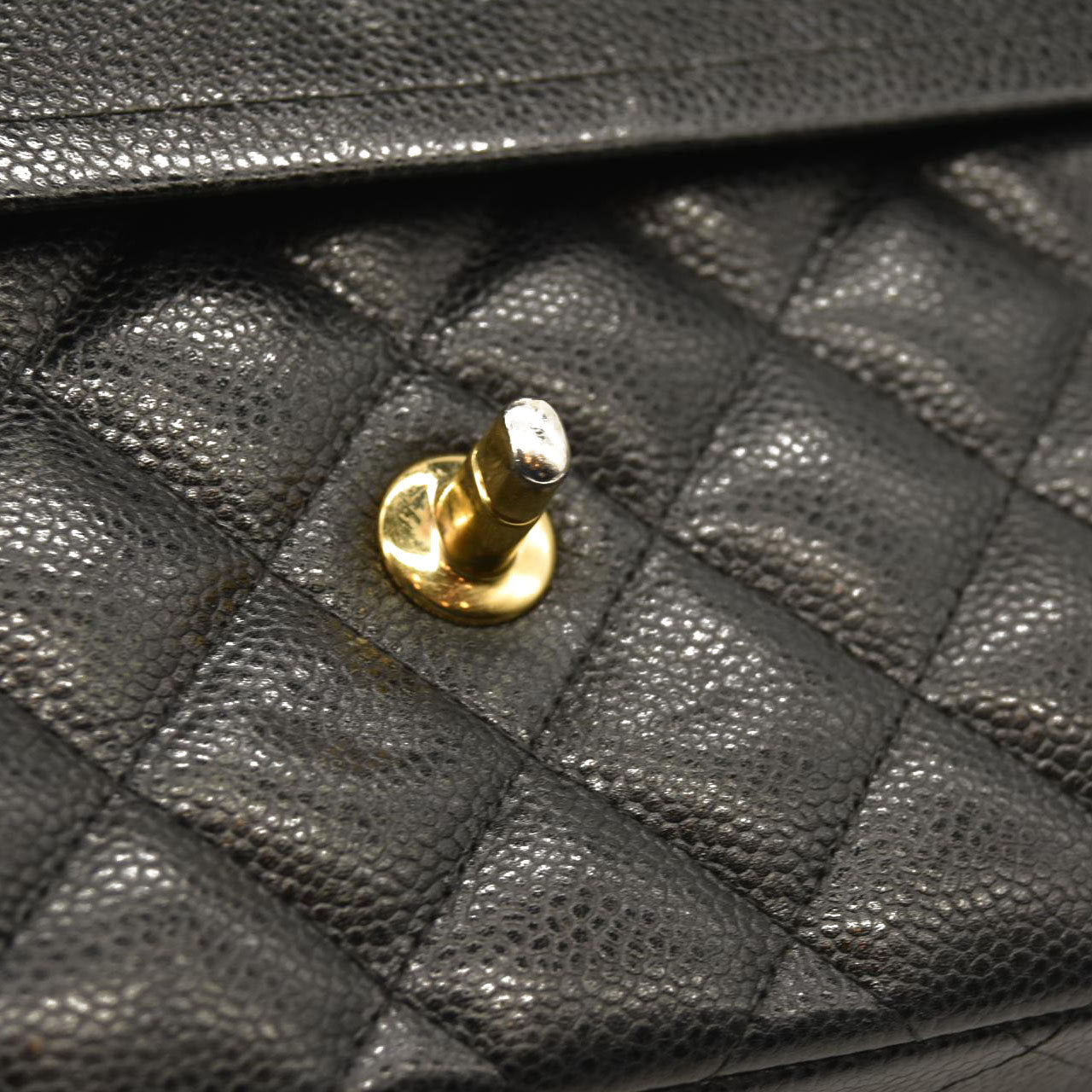 CHANEL Caviar Quilted Jumbo Double Flap Black  20*