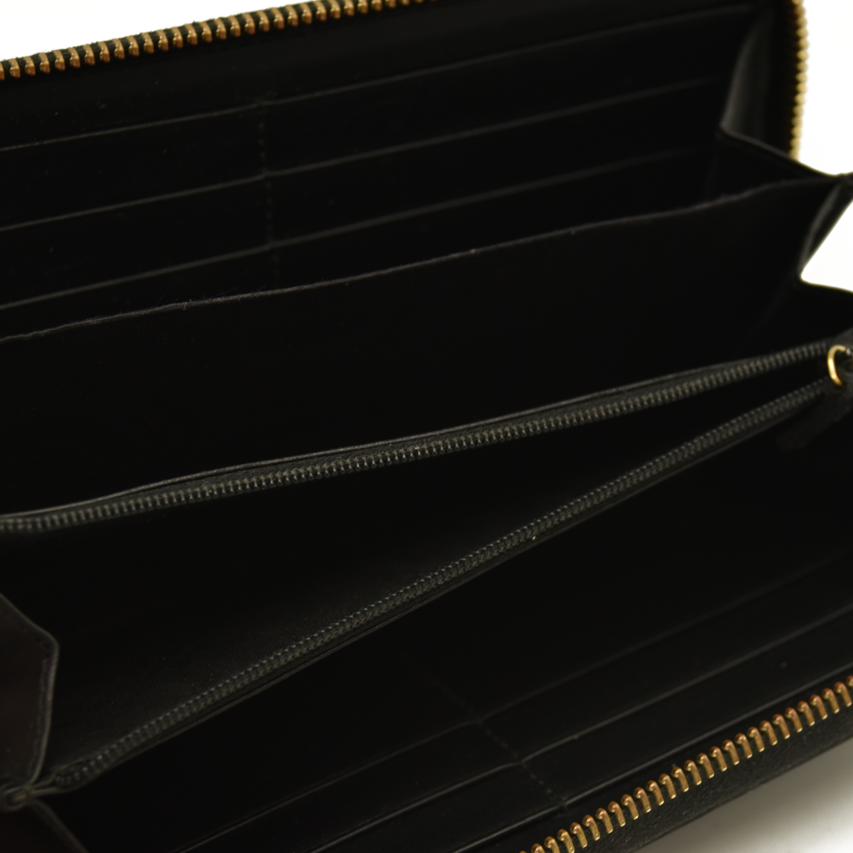 Gucci  Guccissima Signature Zip Around Wallet Black