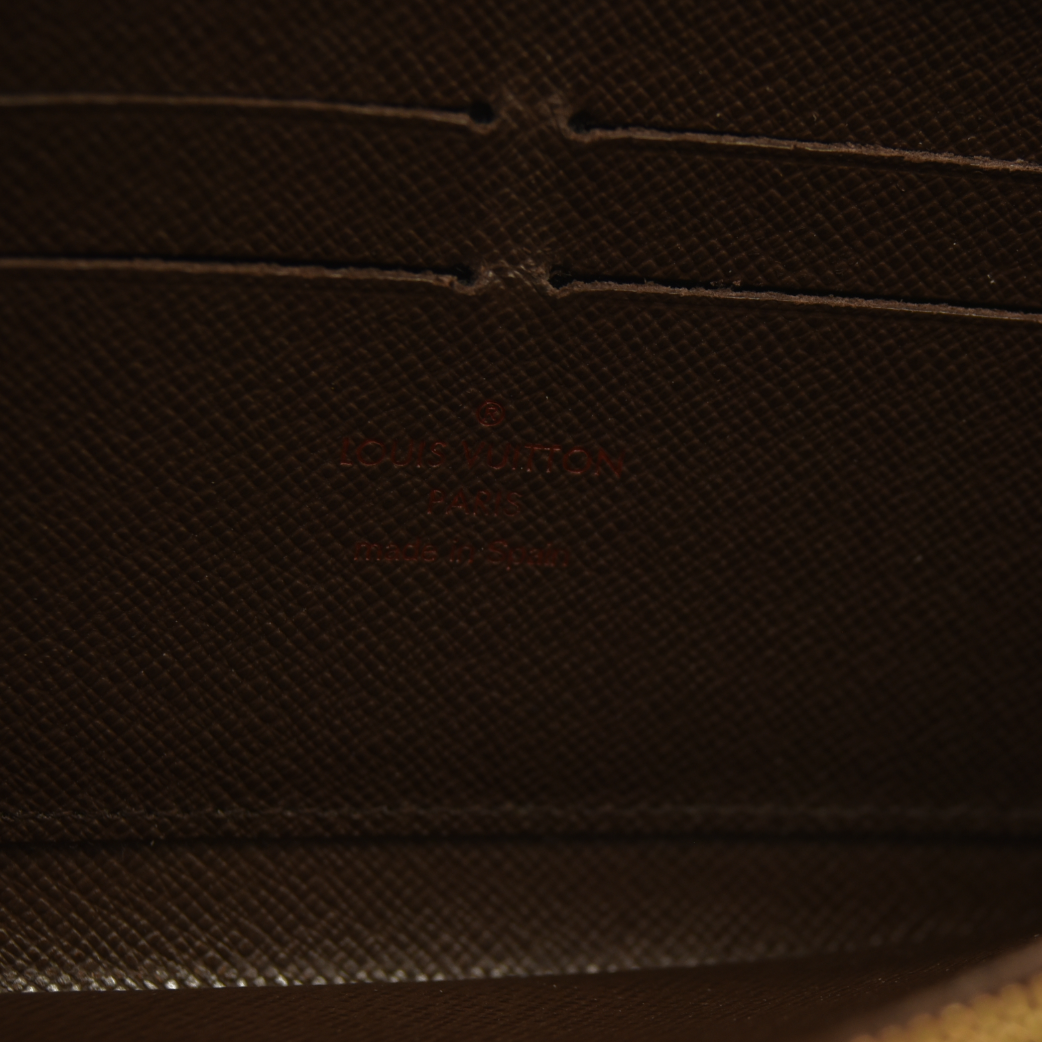 $880 Louis Vuitton Damier Ebene Zippy Wallet CA0172