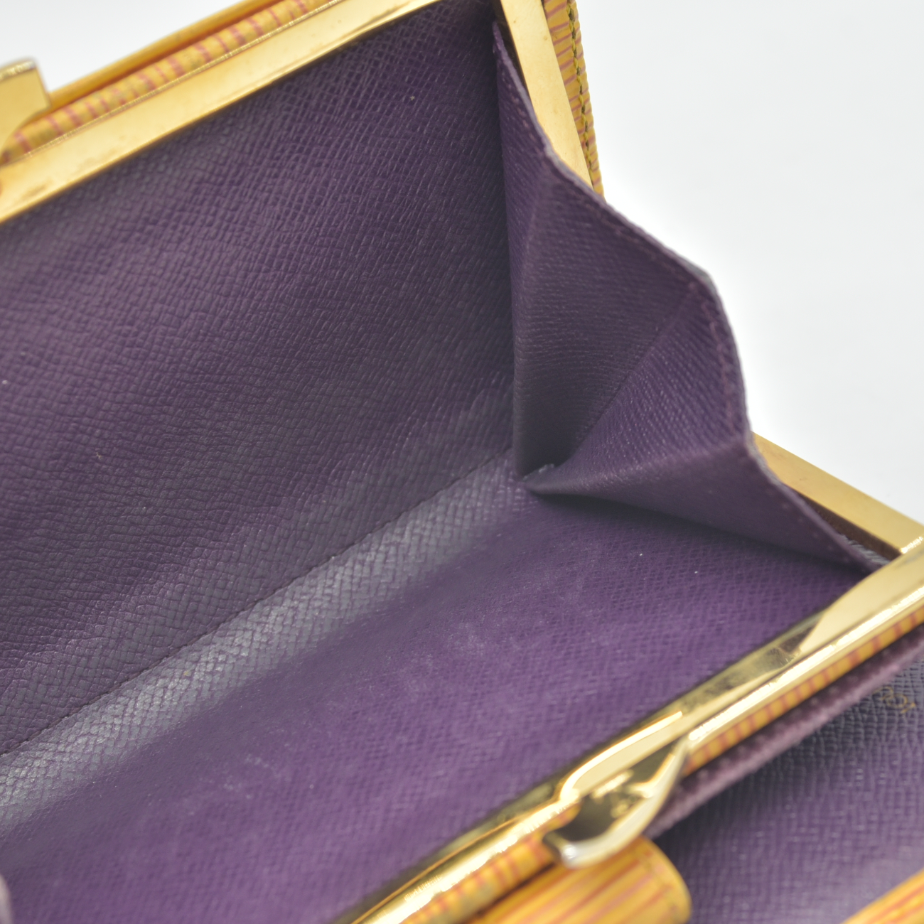 $905 1996 Louis Vuitton Tassil Yellow Epi French Purse Wallet MI1906