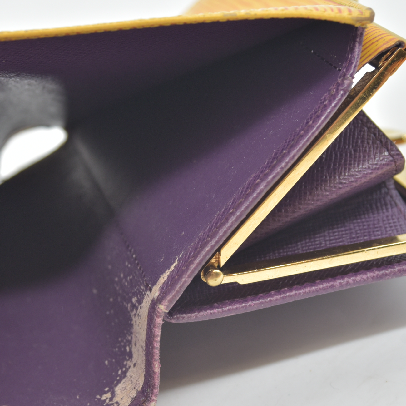 $905 1996 Louis Vuitton Tassil Yellow Epi French Purse Wallet MI1906