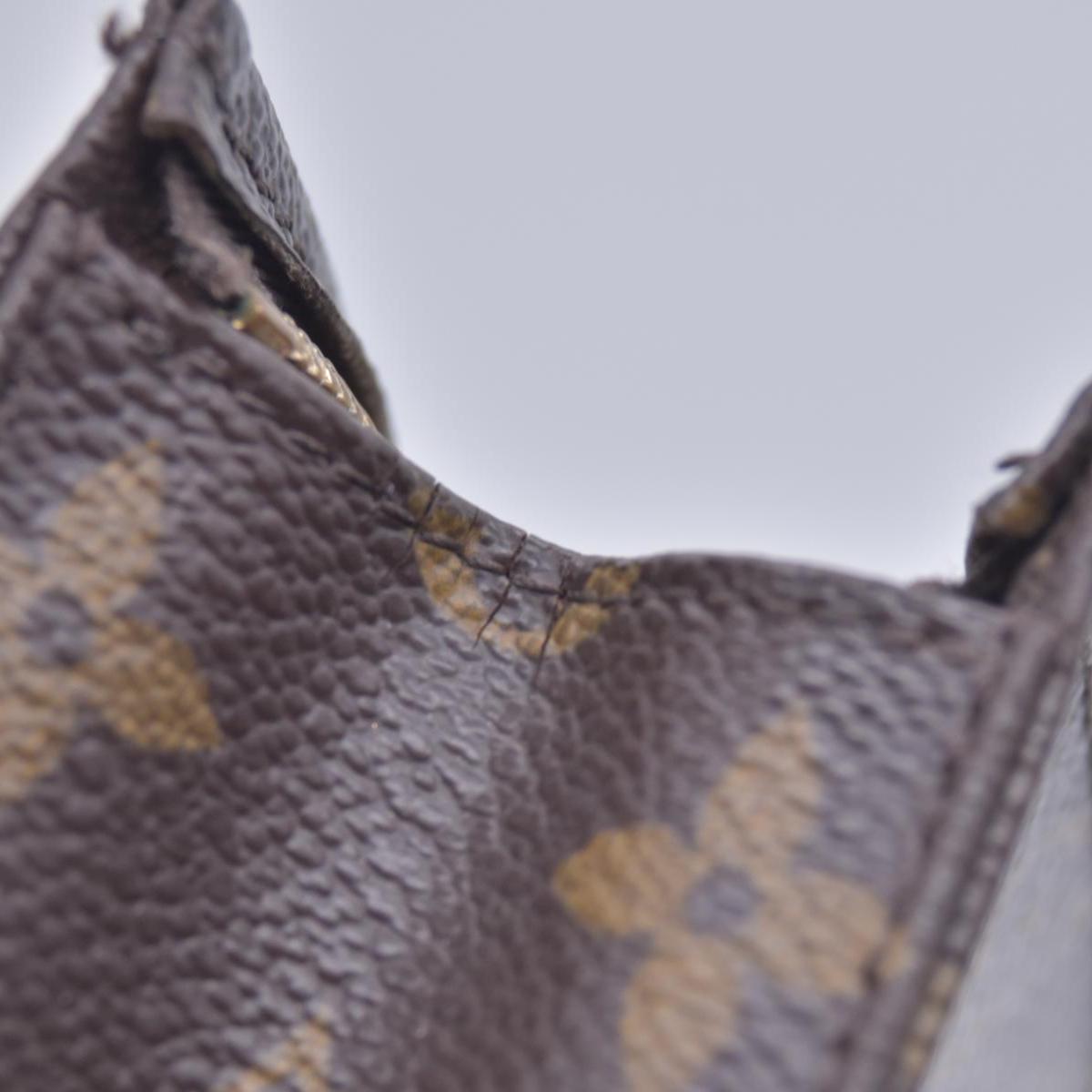 $540 Louis Vuitton Monogram Toiletry 19 CONSIGNMENT
