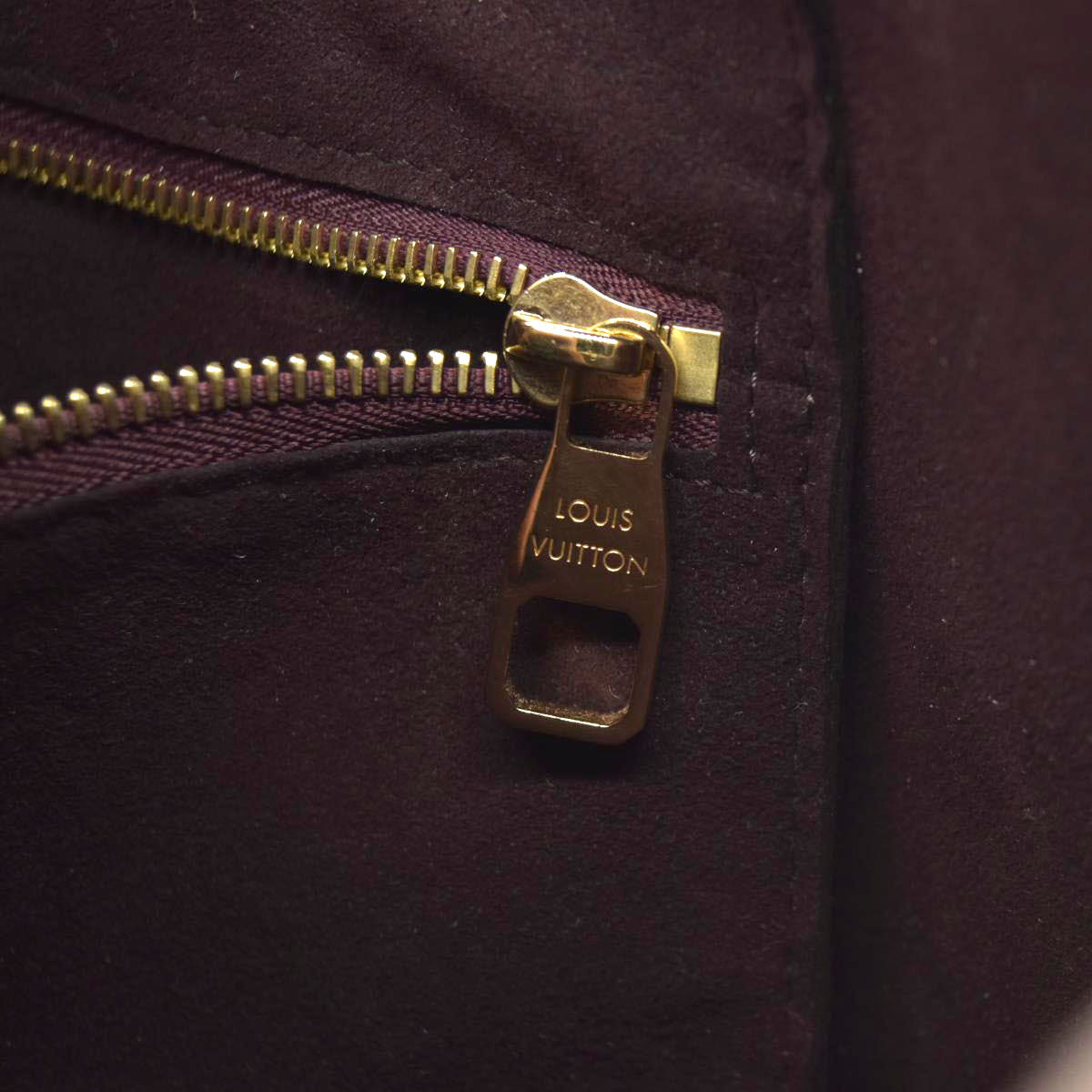 $2940 Louis Vuitton Empreinte Leather Neverfull MM