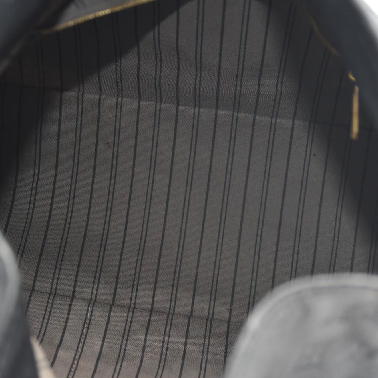 Louis Vuitton  Empreinte Artsy MM Black