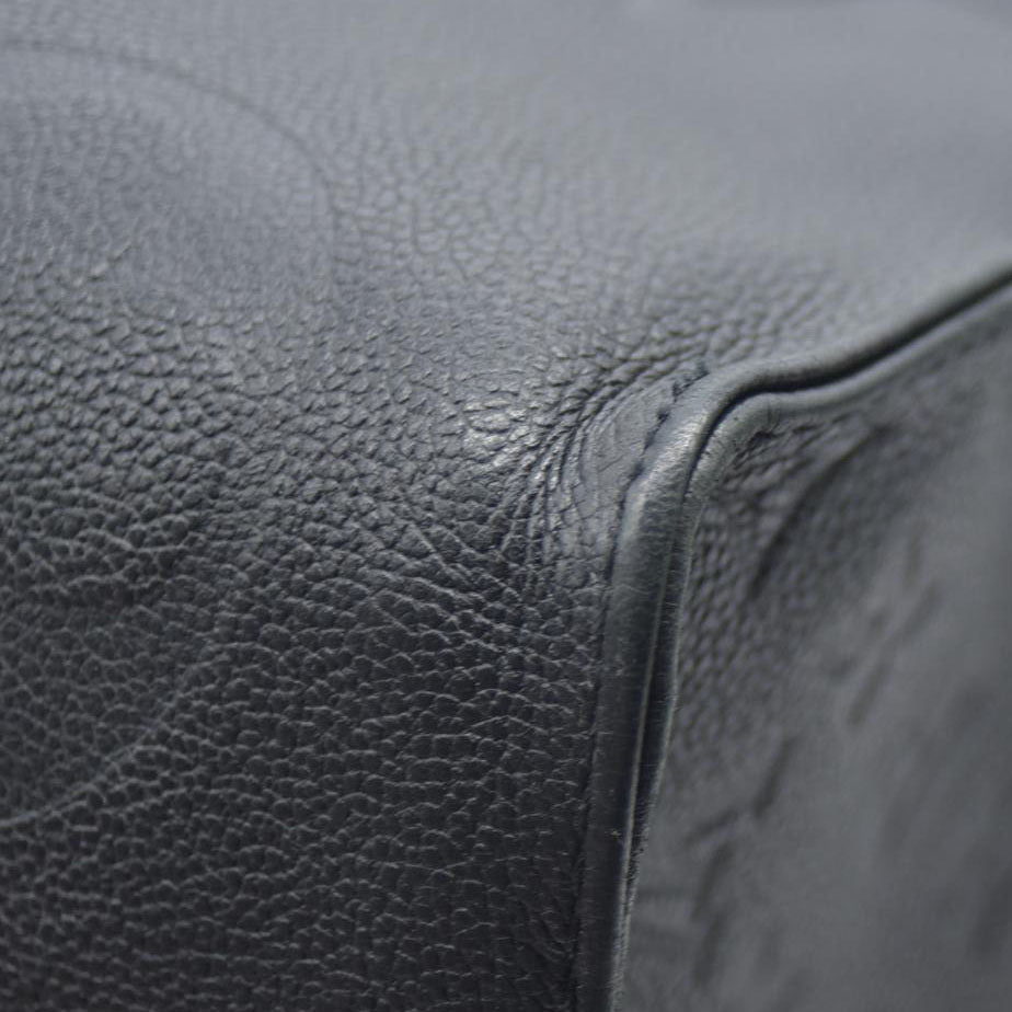 LOUIS VUITTON Empreinte Monogram Giant Onthego GM Black