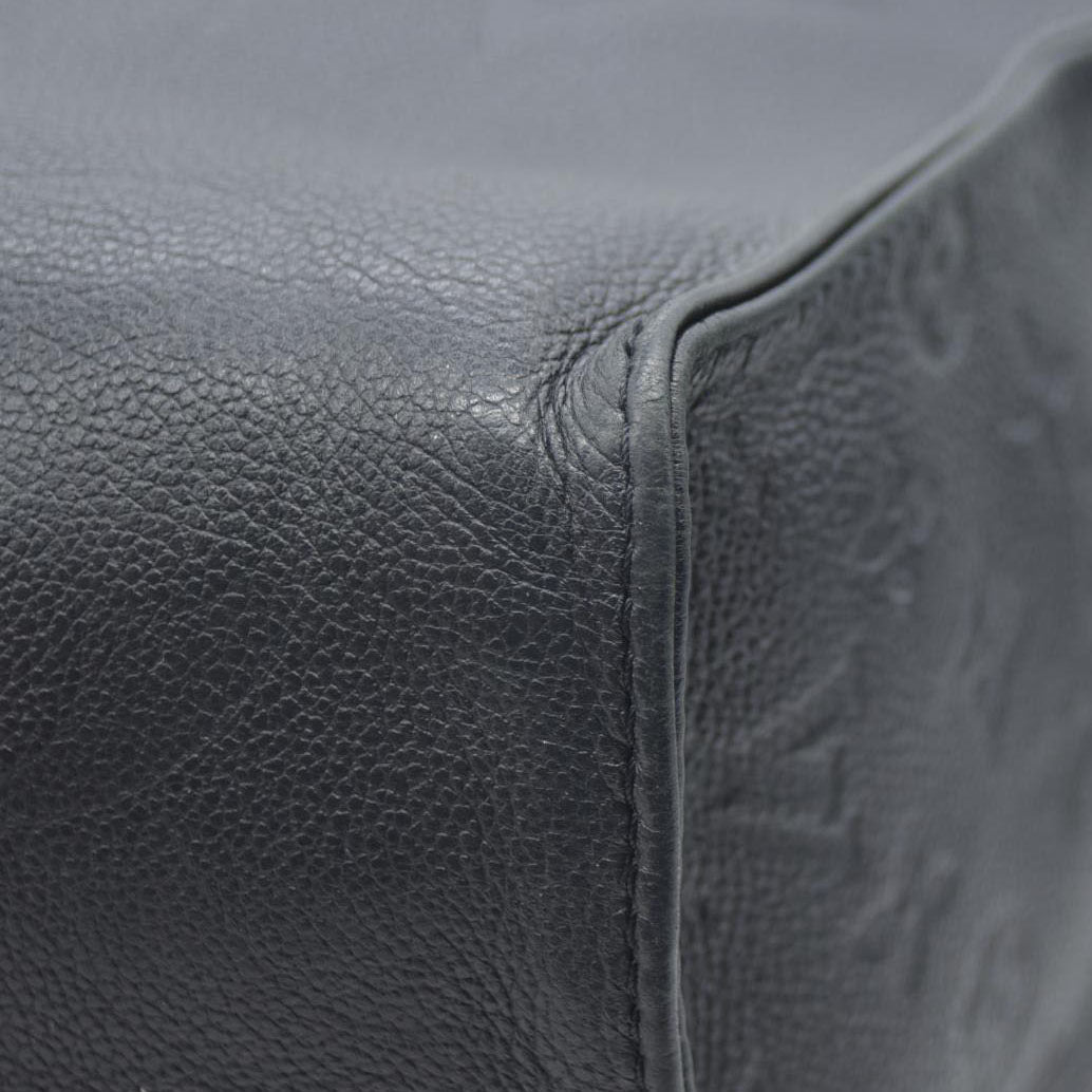 Louis Vuitton Monogram Giant OnTheGo MM