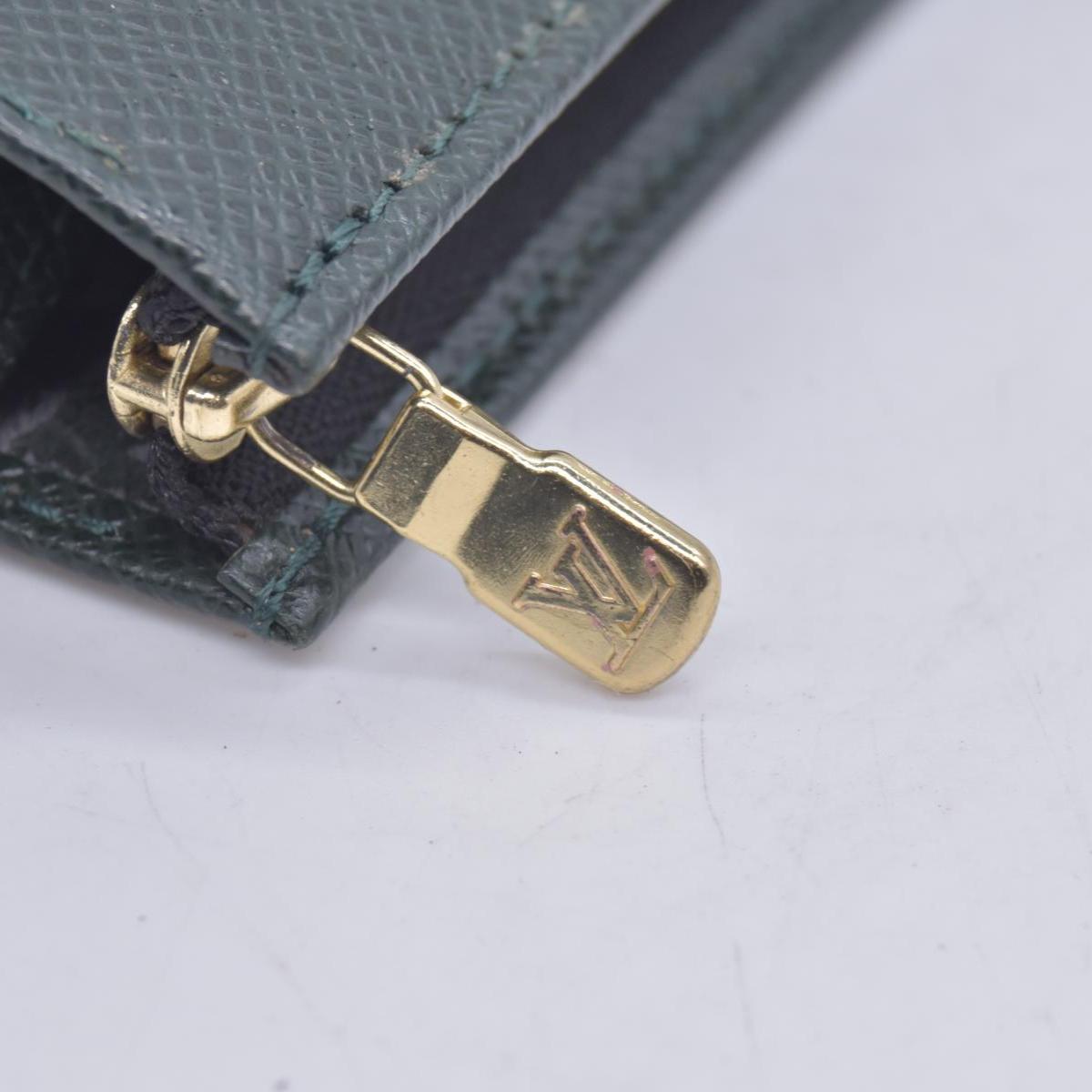 $1420 1995 Louis Vuitton Taiga Poche Toilette 26 Cosmetics Pouch Epicea TH1915