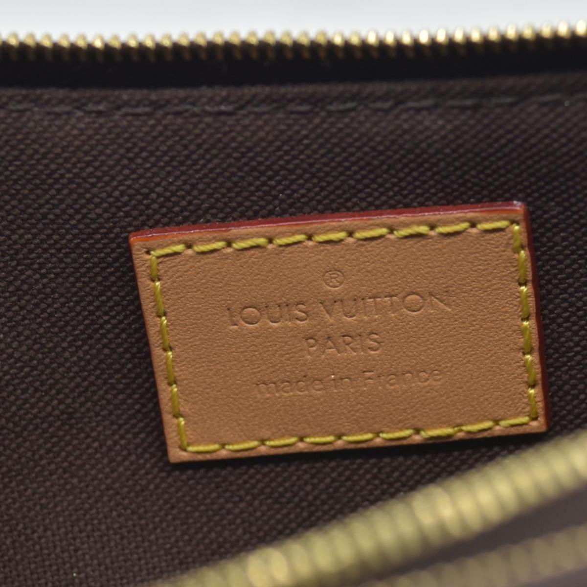 $1890 Louis Vuitton Monogram Liv Pochette