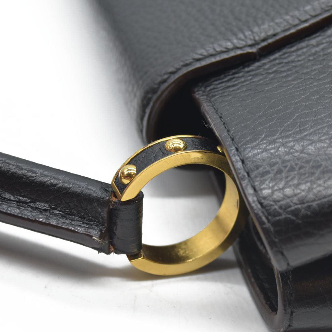 Louis Vuitton  Taurillon Capucines MM Black $7700