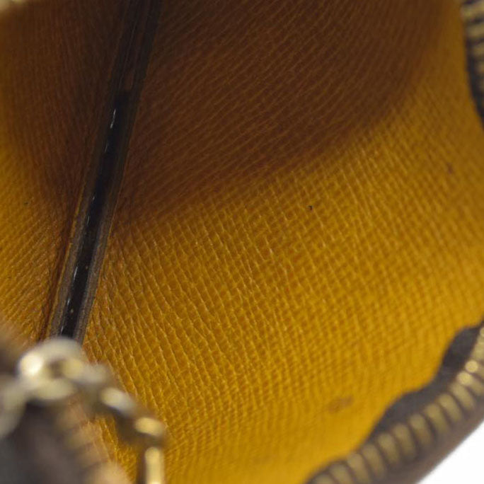 $530 CONSIGNMENT Louis Vuitton  Monogram Groom Key Pouch