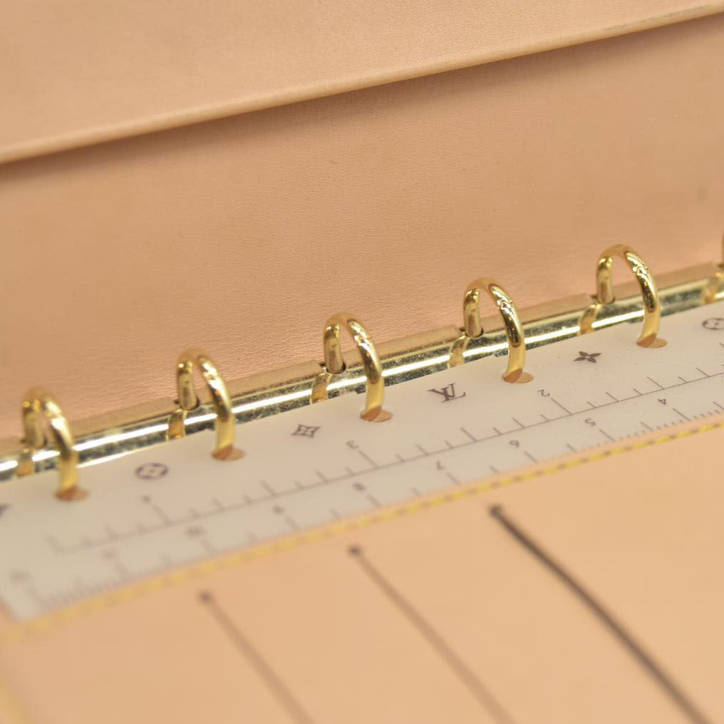 $825 CONSIGNMENT Small Ring Agenda Cover White