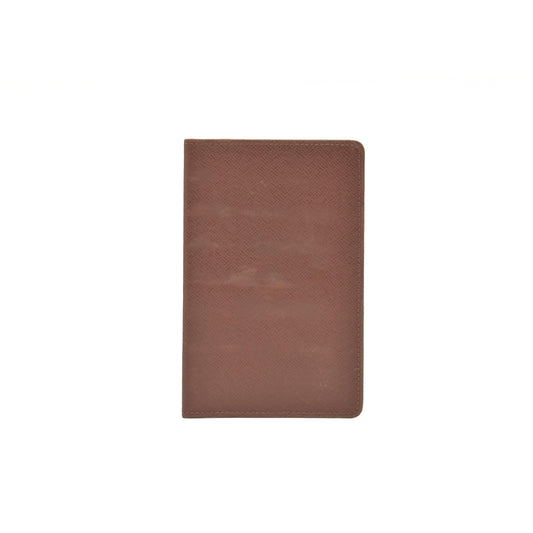 $435 Louis Vuitton Taiga ID Card Holder Wallet  SP0030