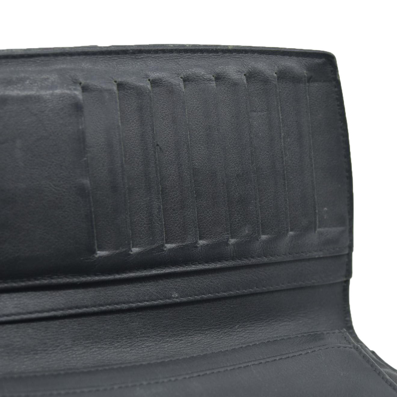 CONSIGNMENT $1100 Chanel 2010's Interlocking CC Logo Continental Wallet