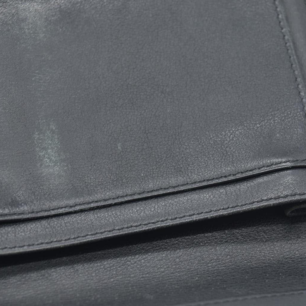 CONSIGNMENT $1100 Chanel 2010's Interlocking CC Logo Continental Wallet