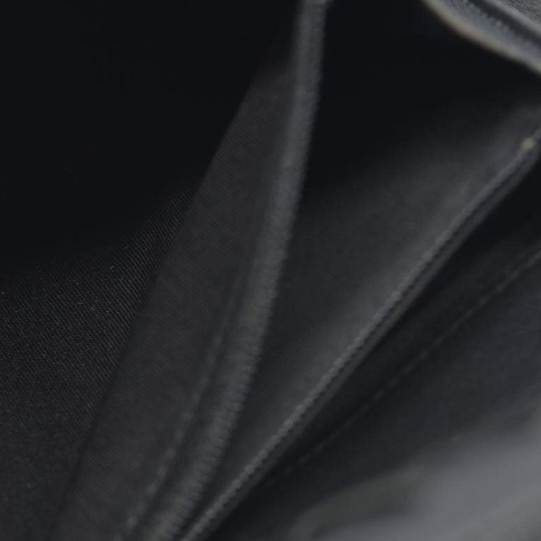 CONSIGNMENT $1100 Chanel 2010's Interlocking CC Logo Continental Wallet