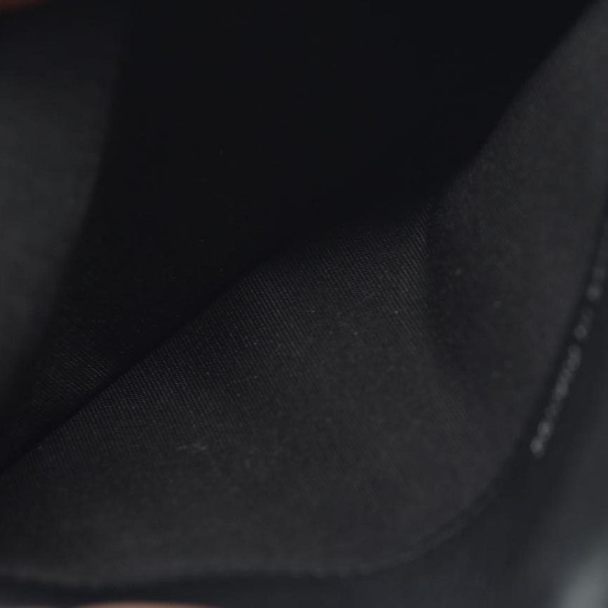 CONSIGNMENT $1100 Chanel 2010's Interlocking CC Logo Continental Wallet