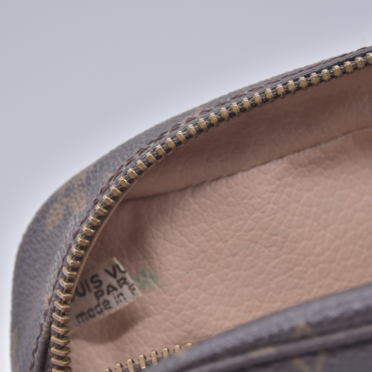 $600 1988 LOUIS VUITTON Trousse Toilette 23 Monogram Pouch M47524 884TH