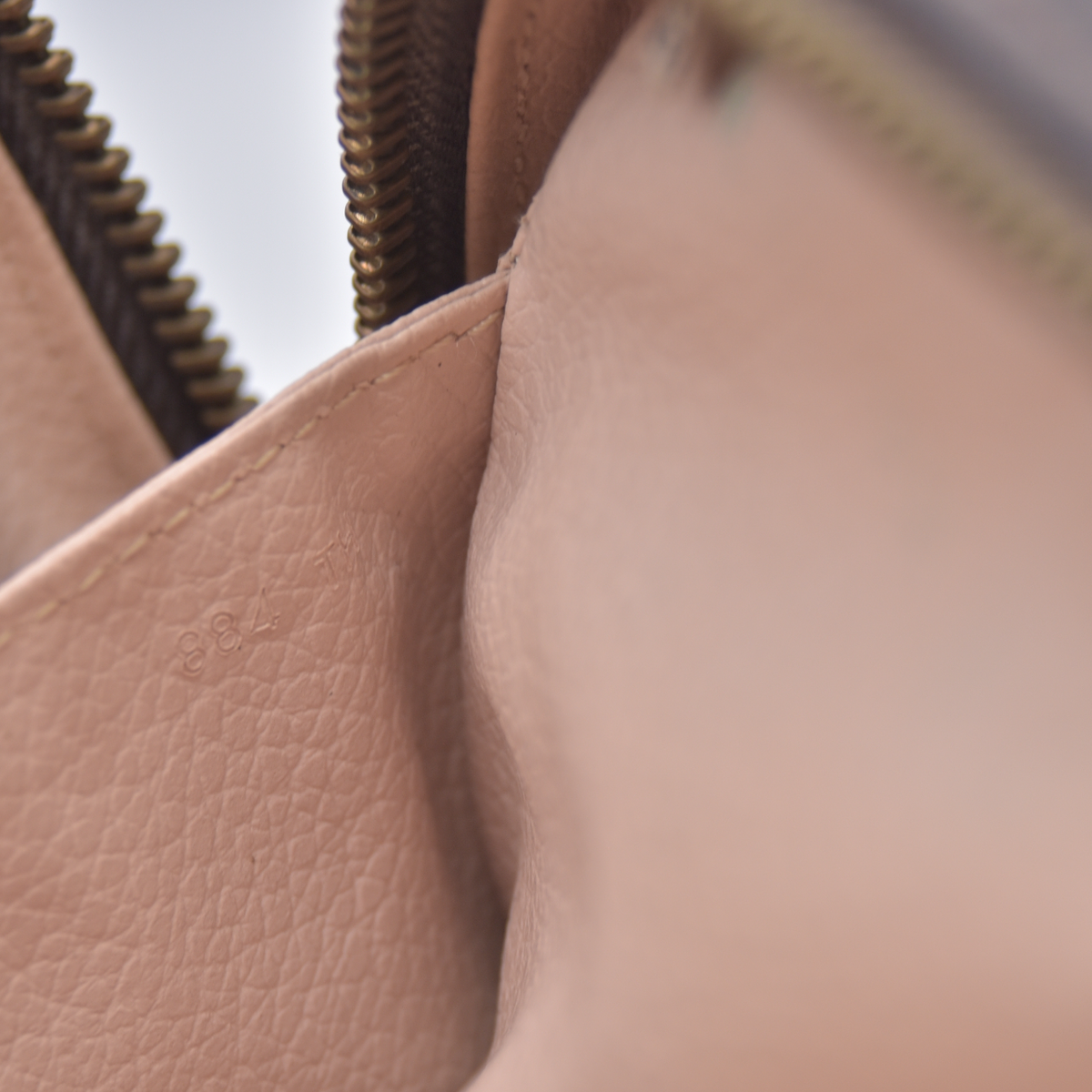 $600 1988 LOUIS VUITTON Trousse Toilette 23 Monogram Pouch M47524 884TH