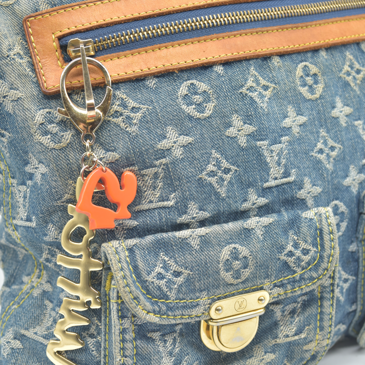 $2280 Louis Vuitton Denim Baggy GM Blue DAMAGED CONSIGNMENT 2005